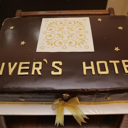 River S Hotel Zugdidi Exterior photo